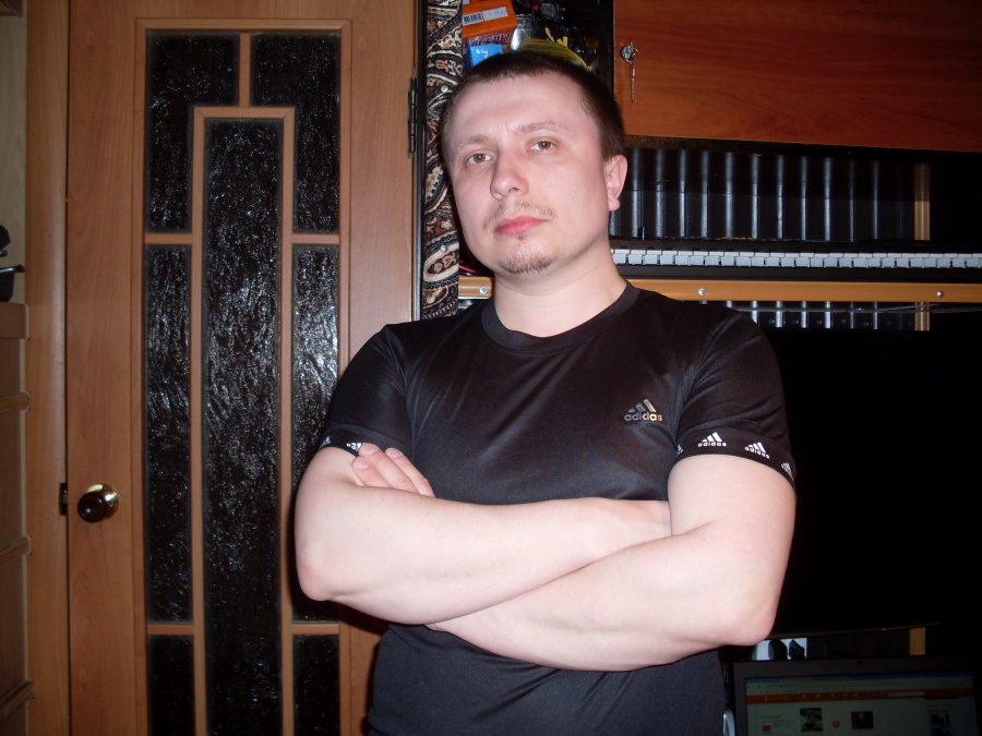 Олег Романюк